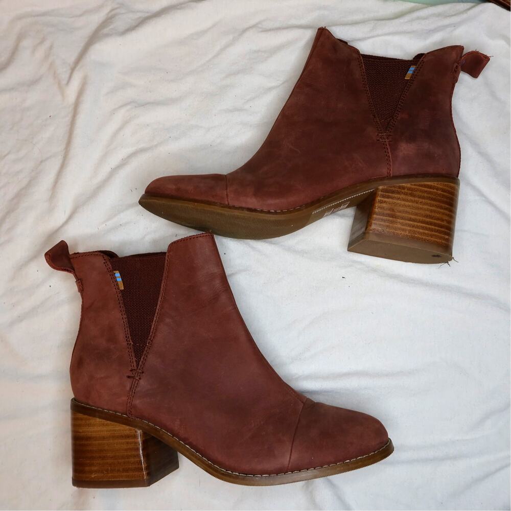 TOMS Chelsea Boots Cognac Nubuck Leather Stacked Heel Size 7